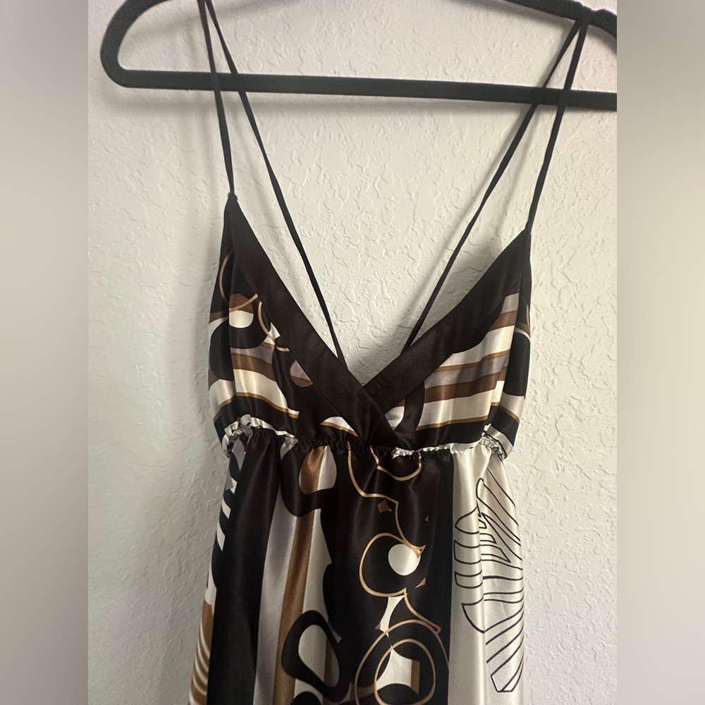Elegant Black and White Patterned Maxi Dress size small - Picture 3 of 5